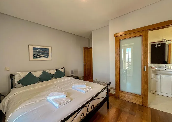 Semesterbostad Lovely Sunny-house *