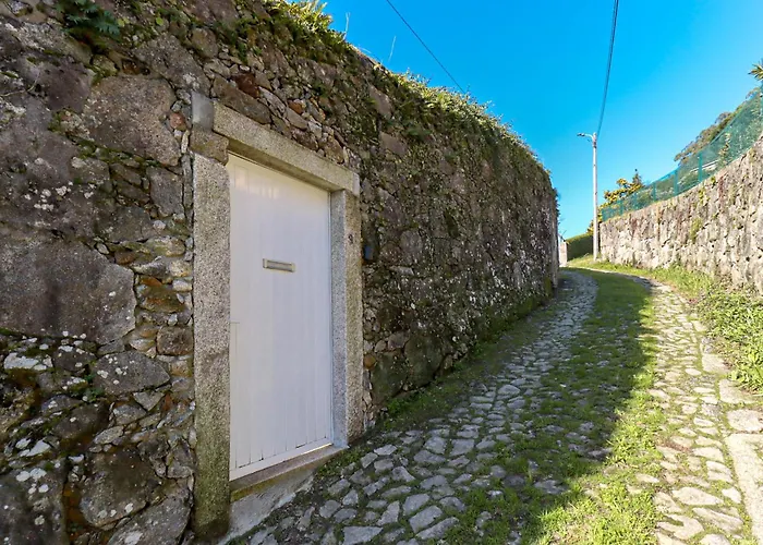 Semesterbostad Lovely Sunny-house