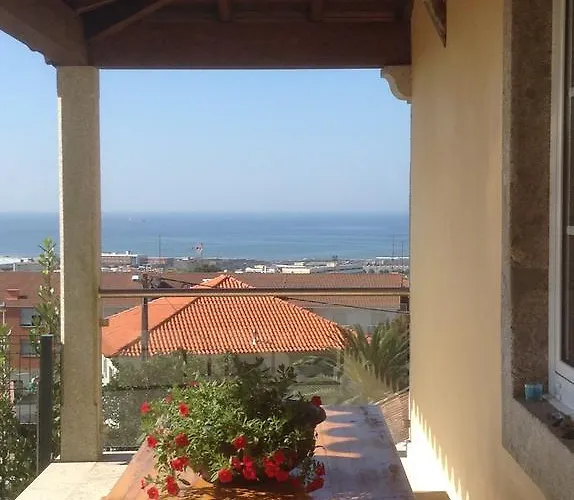 Дом отдыха Lovely Sunny-house Виана-ду-Каштелу